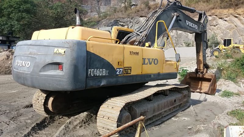 Escavadeira Volvo - EC460BLC - (Frota 027)